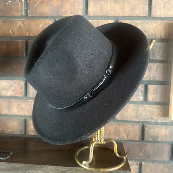 Stylish Black Fedora Hat - Picture 5 of 6